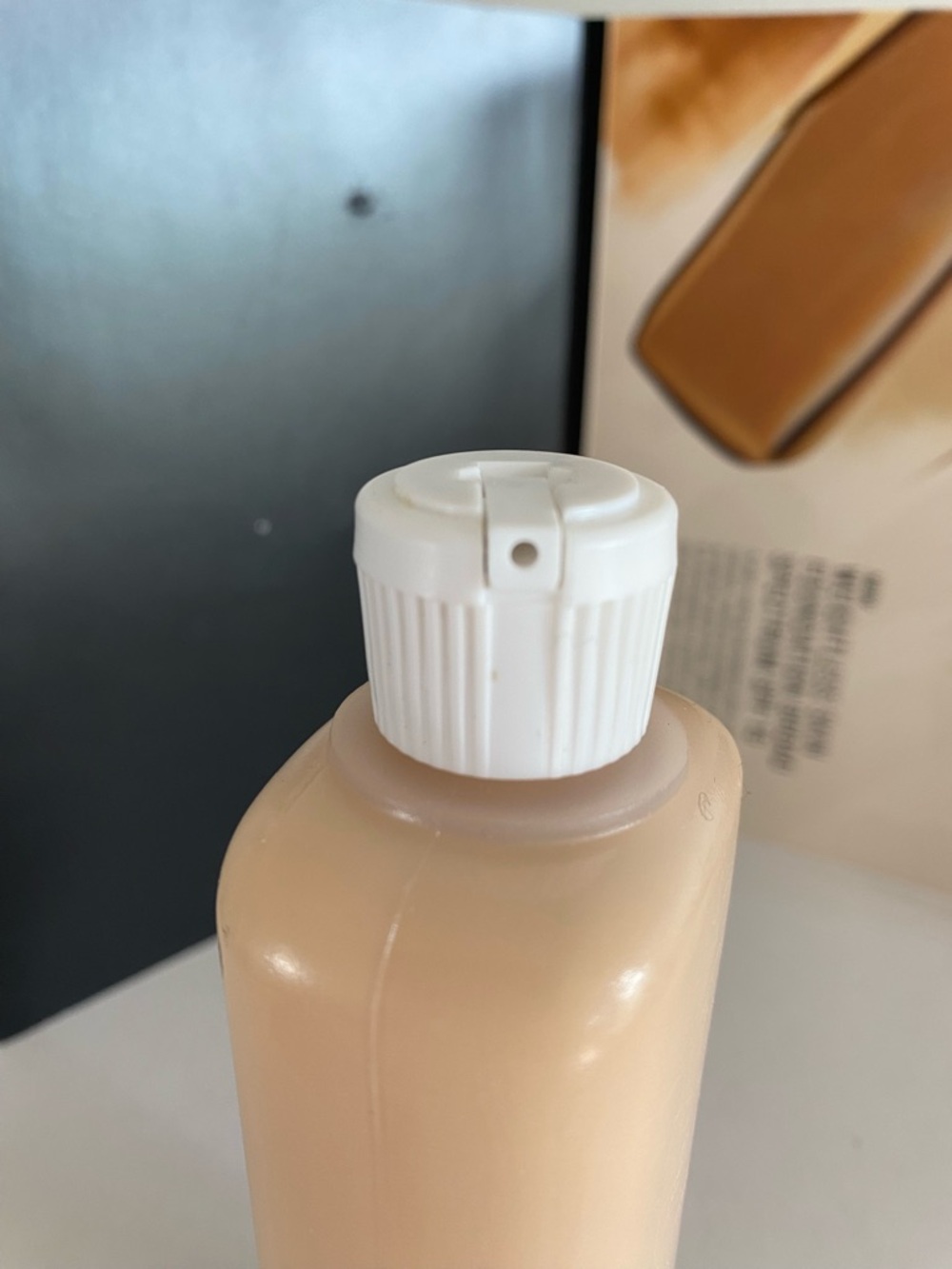 Estée Lauder Double Wear  Foundation, 1W0 Warm Porcelain,6.7OZ,Jumbo,Old Formula - Picture 6 of 6